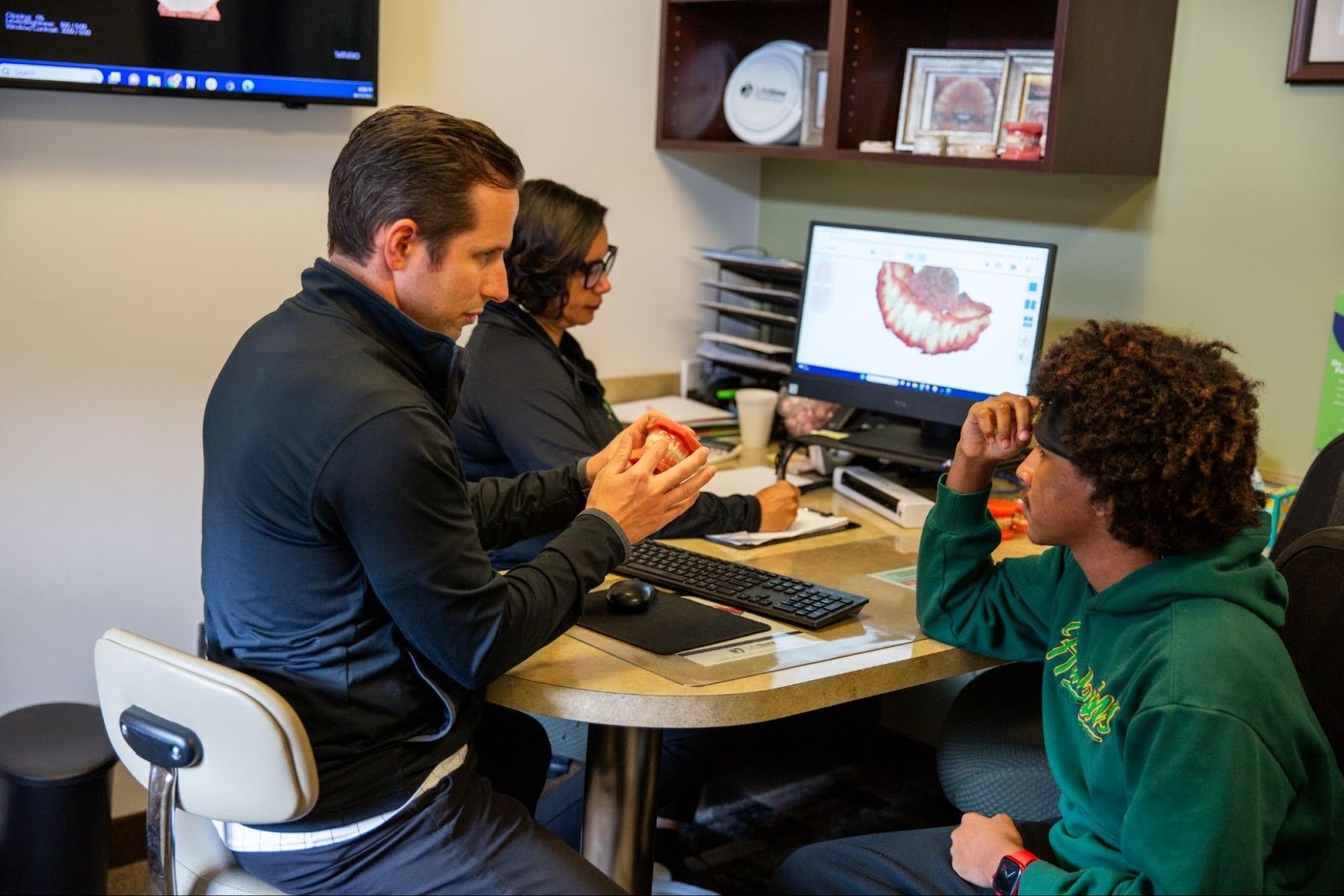 Your Custom Guide to Clear Braces